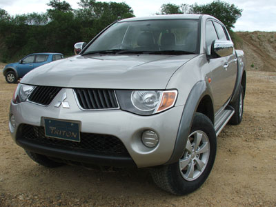 MITSUBISHI Triton Double Cab 3.2 GLS 4WD เวอร์ชั่นแรกกับเครื่องยนต์ตัวแรง