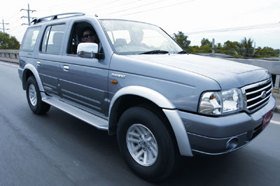 FORD Everest รุ่นปี 2004 โฉมแรกเครื่อง WLT