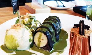เมนูสุดฟินที่ “Library Cafe” อร่อยเด็ดที่เมืองกาญจน์