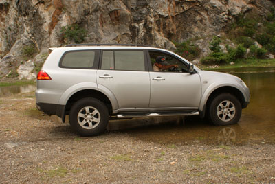 MITSUBISHI PAJERO Sport 4WD เวอร์ชั่นแรก ยังน่าสนใจ     