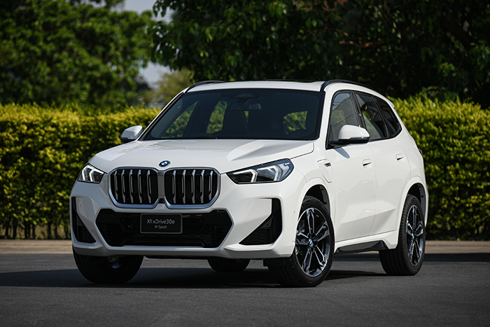 บีเอ็มดับเบิลยู ประเทศไทย เปิดตัวบีเอ็มดับเบิลยู X1 xDrive30e M Sport ใหม่ ยกระดับประสบการณ์การขับขี่ Sports Activity Vehicle (SAV) ด้วยระบบปลั๊กอินไฮบริดพร้อมสมรรถนะที่เหนือชั้นในกลุ่มรถยนต์พรีเมียมคอมแพกต์