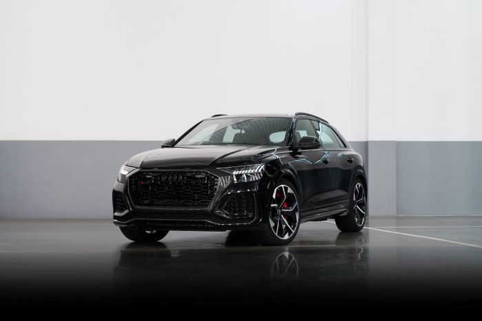 ฉลองครบรอบ 40 ปี Audi Sport    อาวดี้ ประเทศไทย เปิดให้จอง RS Q8 พี่ใหญ่ตระกูล RS แรงสุด 600 HP  พร้อมสีใหม่ Exclusive Color 3 สี สาย Performance ห้ามพลาด