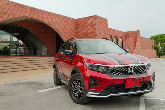 ซัมมิท ฮอนด้า ออโตโมบิล ชวนขับเคลื่อนความสปอร์ต ‘WR-V RS Limited Edition’ เอสยูวีดีไซน์โฉบเฉี่ยว จัดเต็มชุดแต่ง MODULO จองวันนี้ รับข้อเสนอเกินห้ามใจ!