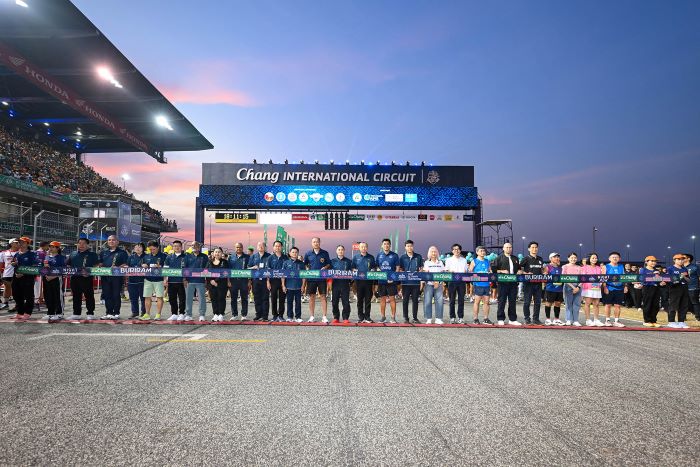 ไทยฮอนด้า ยกระดับสวรรค์แห่งนักวิ่งร่วมพิธีปล่อยขบวนนักวิ่ง ‘บุรีรัมย์มาราธอน 2025’ รวมผู้ร่วมกิจกรรมมากกว่าแสนคน