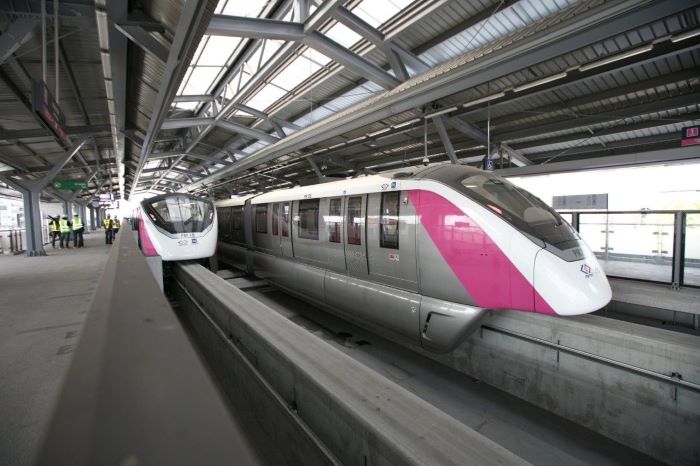 "สุริยะ" แจ้งข่าวดี! รถไฟสายสีชมพูส่วนต่อขยาย ช่วงสถานีศรีรัช - เมืองทองธานี เตรียมเปิดให้ประชาชนนั่งฟรี 1 เดือน