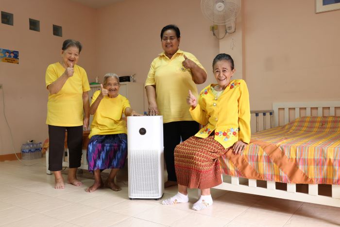 เสียวหมี่ ประเทศไทย มอบเครื่องฟอกอากาศและอุปกรณ์ดูแลสุขภาพเพื่อป้องกันฝุ่น PM2.5  ให้แก่สถานคุ้มครองและพัฒนาคนพิการบ้านนนทภูมิ  และศูนย์พัฒนาการจัดสวัสดิการสังคมผู้สูงอายุบ้านบางแค