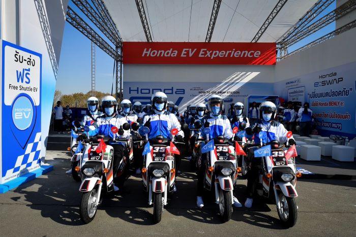 “ไทยฮอนด้า” ต้อนรับแฟนมอเตอร์สปอร์ต จัด “Honda EV Experience” บริการรับ-ส่ง เข้างานไทยจีพี 2025 ด้วย Honda BENLY e: กว่า 30 คัน