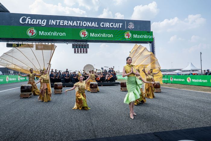 จากรันเวย์สู่แทร็ก! “Grid Girl ผ้าไหมไทย” กระหึ่มศึก MotoGP2025 สู่สายตาแฟนความเร็ว 800 ล้านคน 220 ประเทศทั่วโลก   