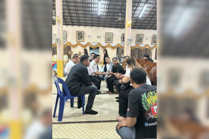 ผู้ว่าการ กทพ. ร่วมแสดงความอาลัยผู้เสียชีวิต และเข้าเยี่ยมผู้บาดเจ็บจากเหตุสะพานทรุด รับเยียวยาครอบครัวอย่างเต็มที่ รวมถึงเน้นย้ำมาตรการความปลอดภัยสูงสุด