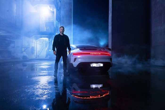 โชว์สุดเร้าใจแห่งความเร็วและเสียงโดย David Guetta: "Electrifying Spectacle of Speed and Sound"