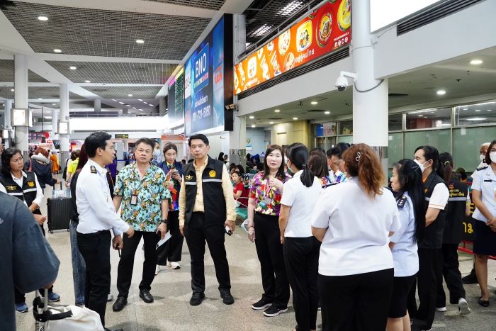 “บขส.” เผยยอดประชาชนเดินทางกลับบ้านสงกรานต์วานนี้ (10 เม.ย.68) ไป – กลับ กว่า 123,297 คน ส่วนวันนี้คาดผู้โดยสารเดินทางหนาแน่น 130,000 คน หลังวันสุดท้ายของการทำงานก่อนหยุดยาว พร้อมจัดรถโดยสาร + รถเสริม บริการประชาชนสะดวก ปลอดภัย เพียงพอ ไม่มีผู้โดยสารตกค้าง