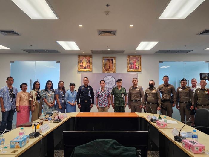 กรมท่าอากาศยาน ขานรับนโยบายกระทรวงคมนาคม ในการเตรียมความพร้อมรองรับการเดินทางของประชาชนในช่วงวันหยุดยาวเทศกาลสงกรานต์ ประจำปี 2568 โดยเน้นมาตรการอำนวยความสะดวก ความปลอดภัย และการให้บริการที่มีประสิทธิภาพสูงสุด