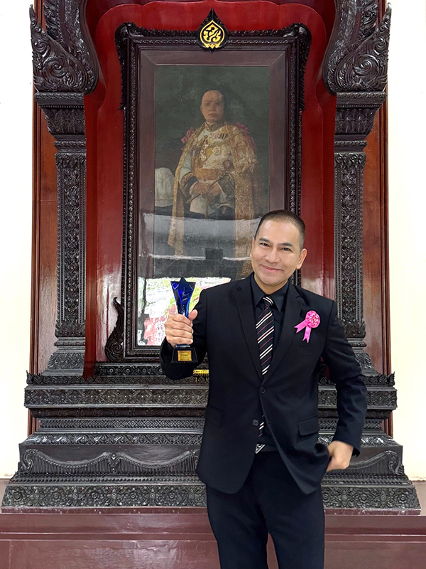 วศิน วรรณพฤกษ์ คว้ารางวัลดาวแห่งจักรวาล สาขาผู้บริหารความคิดสร้างสรรค์แห่งปี ประจำปี 68