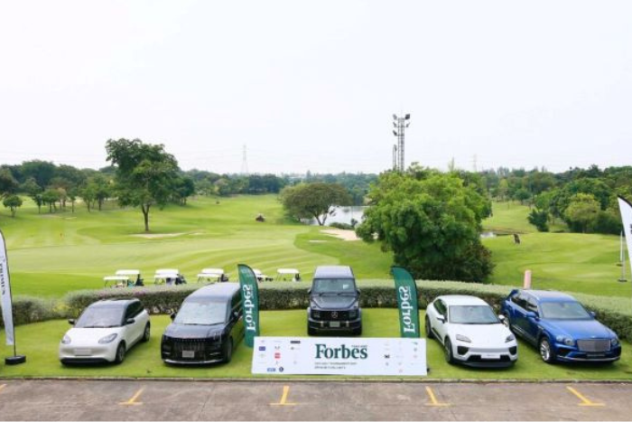 เบนท์ลีย์ แบงค็อก จัดแสดง Bentayga Hybrid พร้อมยกระดับความหรูหราในงาน Forbes Thailand CEO Golf Tournament 2025