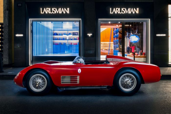 มาเซราติ จัดแสดงยนตรกรรมคลาสสิก ‘200S’ ที่งาน LARUSMIANI Automotive Gallery ในช่วง Milan Design Week 2025