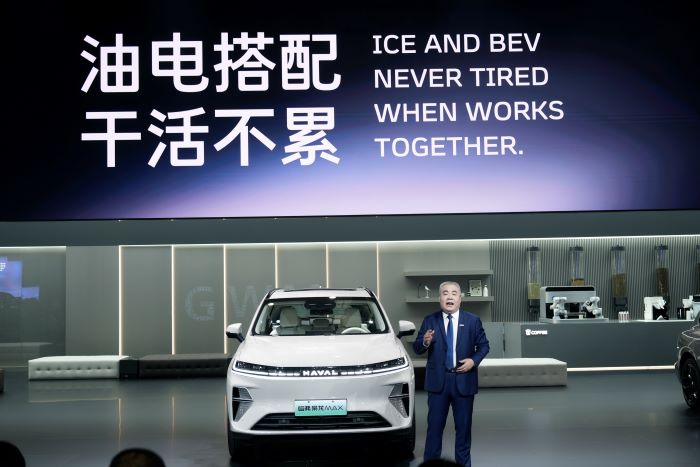 GWM ขนยนตรกรรมกว่า 40 รุ่น จาก 6 แบรนด์หลัก ในงาน Auto Shanghai 2025  นำโดย GWM HAVAL B26, ALL NEW GWM WEY 80, GWM TANK 300 Hook Edition,  GWM ORA07 Touring Edition และมอเตอร์ไซค์ GWM SOUO S2000GL  สะท้อนการเป็นแบรนด์ชั้นนำระดับโลก